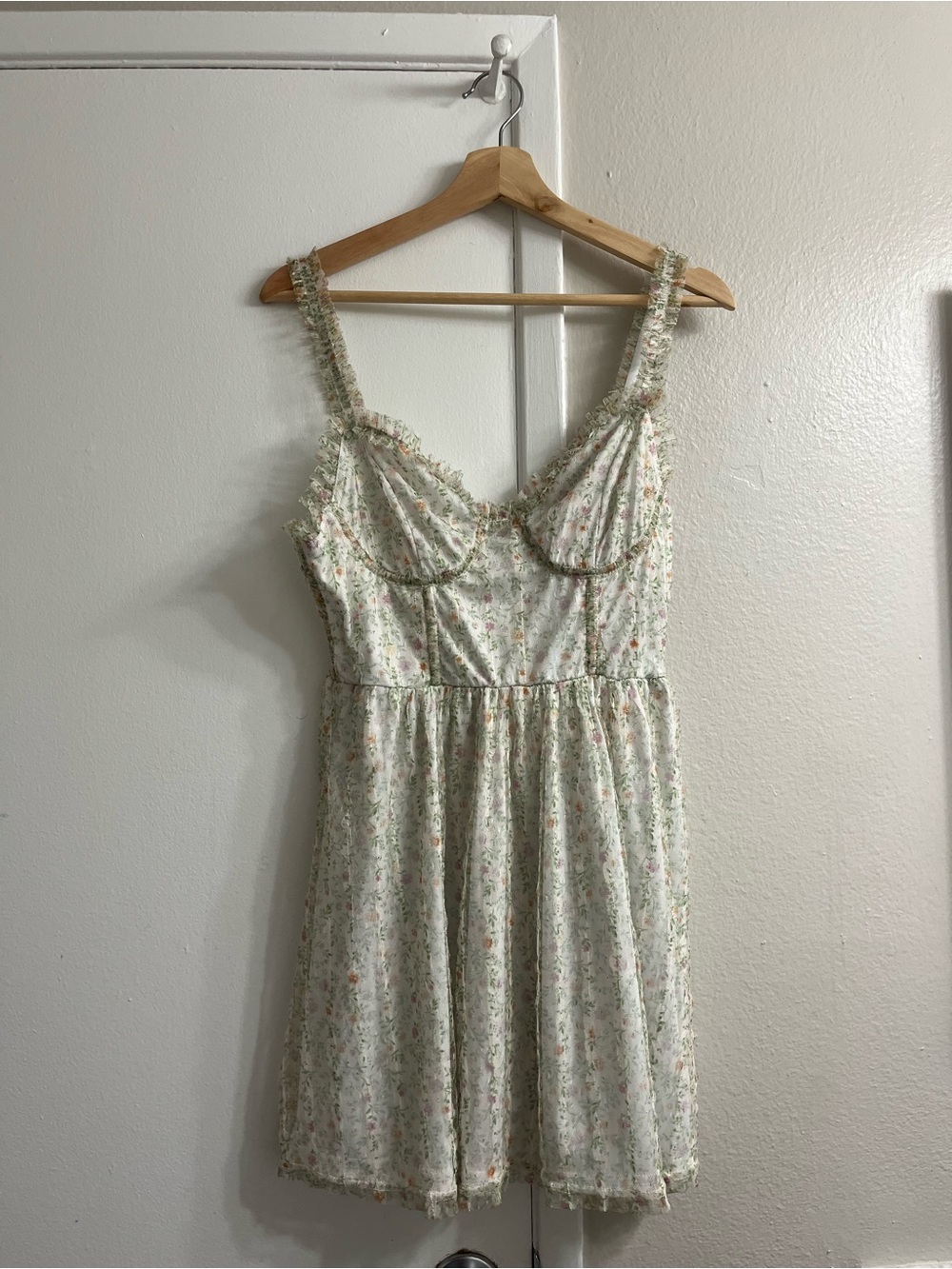 Floral Lace-Trim A-Line Sundress in Cream